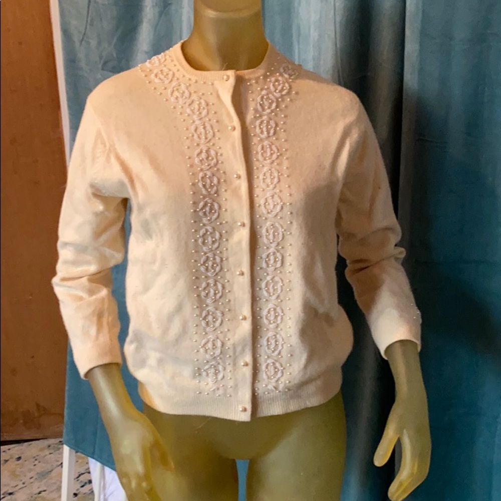 Beautiful vintage cream beaded sweater!